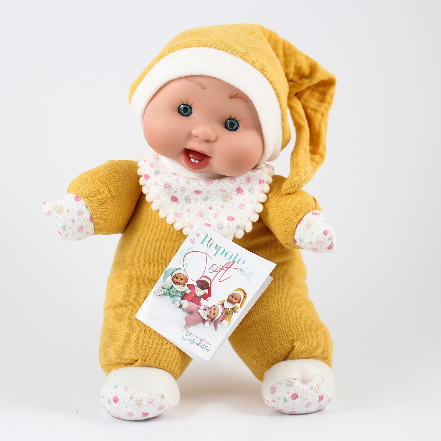 Виниловый пупс. Нинес донил куклы. Мягкий пупс Guca Onil. Малыш в желтом игрушка. Одежда для кукол Нинес донил.