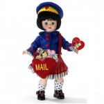 Кукла Мэгги - Почтальон (20 см)