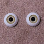 Глаза желтые (10 мм)