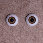 Глаза медовые (10 мм)